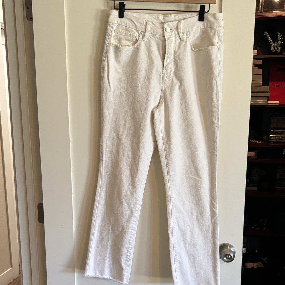 Good American White Mid-Rise Straight Jeans